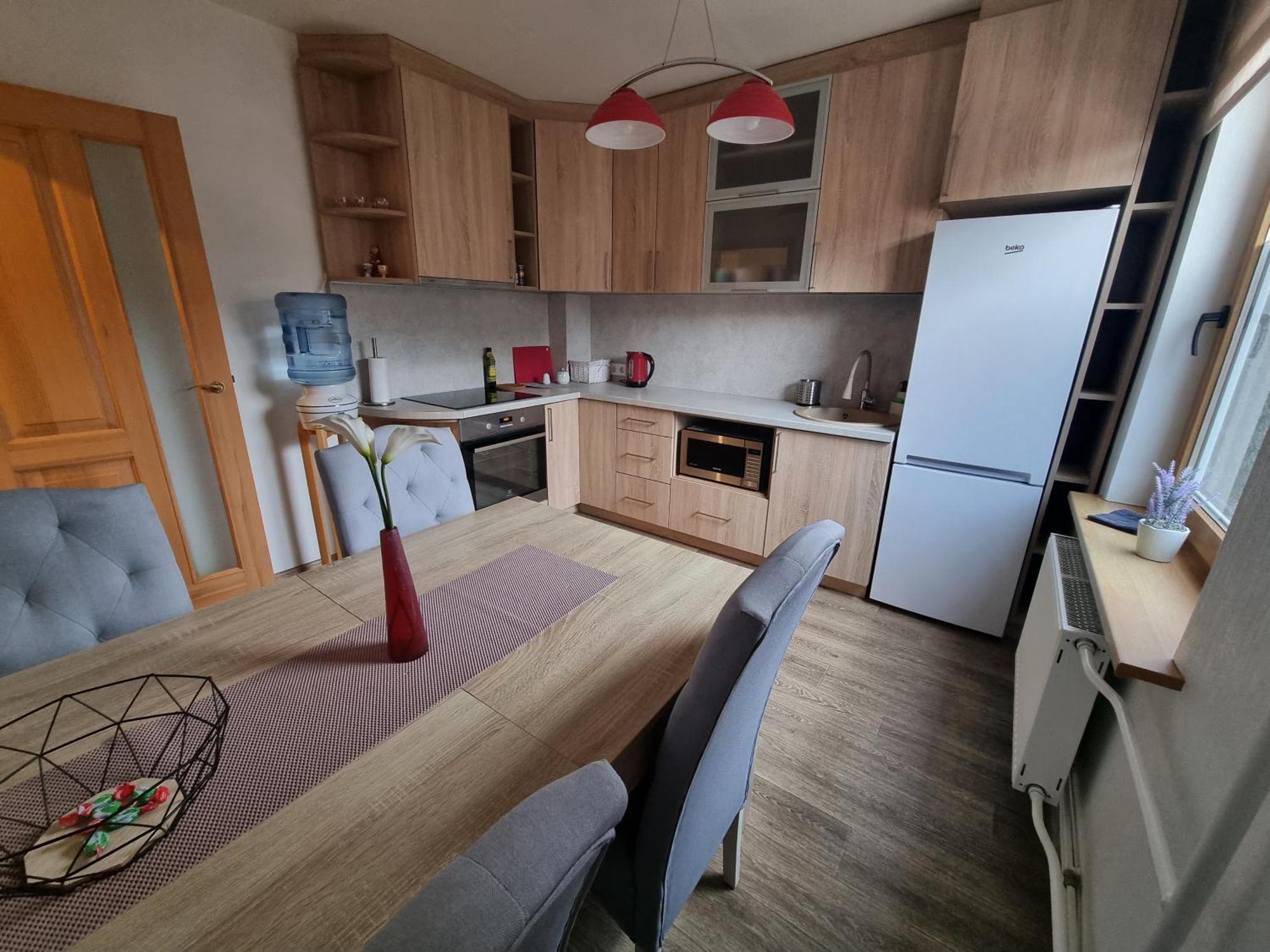 Apartment Kursi Колка Екстериор снимка