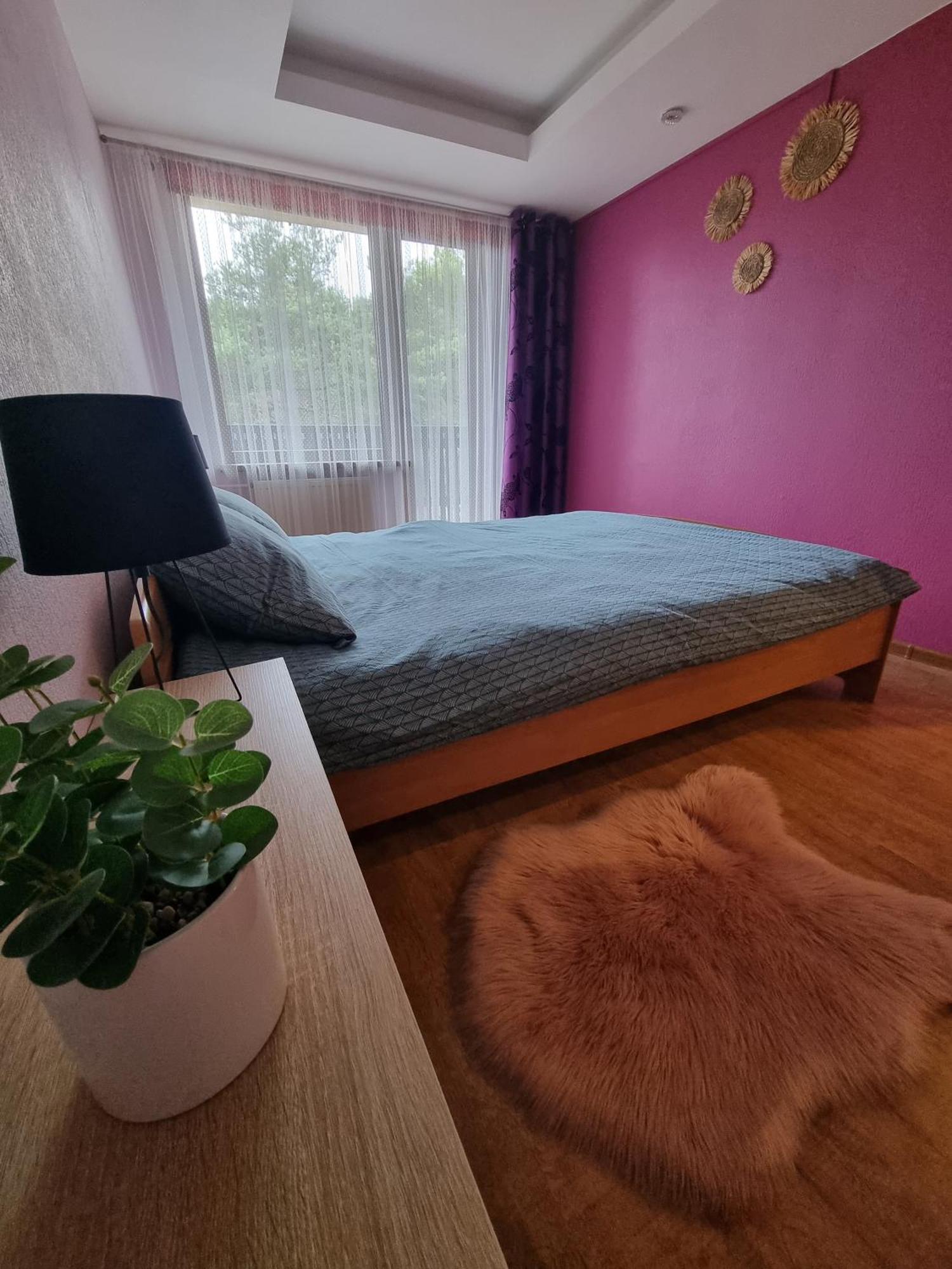 Apartment Kursi Колка Екстериор снимка